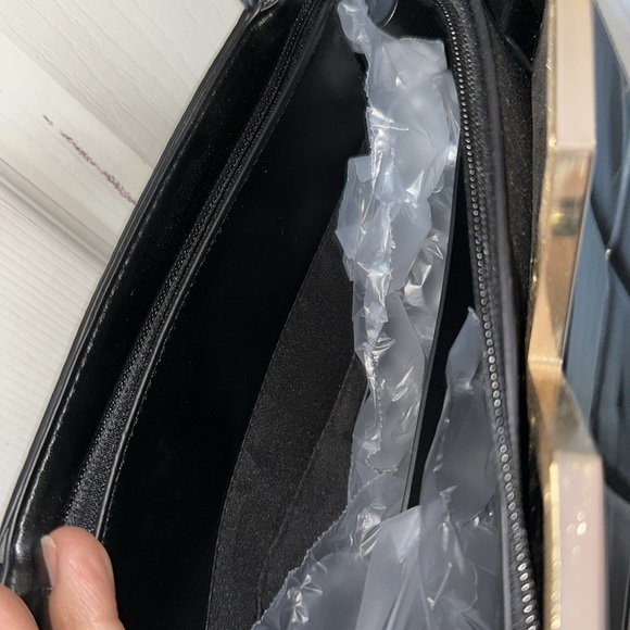 Handbag - Picture 2 of 2